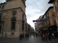 León Fotografía calle ancha
