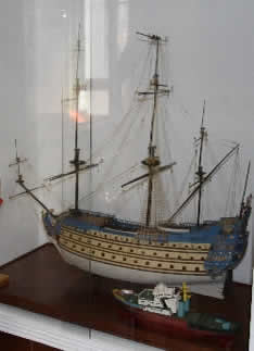 Barco antiguo Rey Sol Francia modelismo minifoto ciudadanos leon