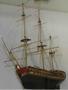 Barco antiguo sin velas modelismo minifoto ciudadanos leon